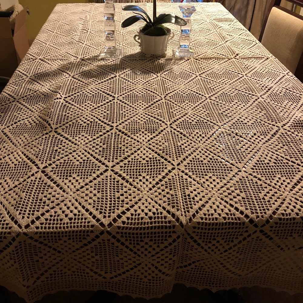 Hand Crochet 🧶 Table Cloth  85"X56"NEW